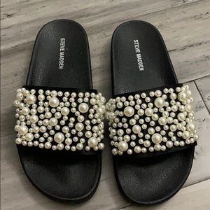 Steve Madden pearl slides